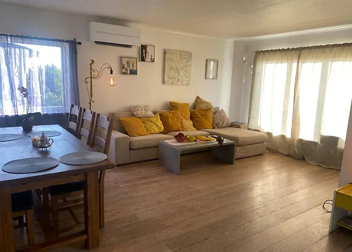 Bugardsasen1, Whole House